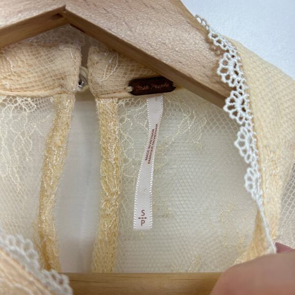 Free People Cream Sheer Lace Overlay Lined Short Sleeve Blouse Small Feminine - Picture 9 of 11